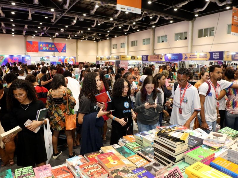 Bienal do Livro Bahia inicia venda de ingressos; saiba mais
