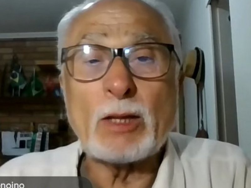 Ex-presidente do PT defende agenda reformista para evitar “tragédia política” em 2026