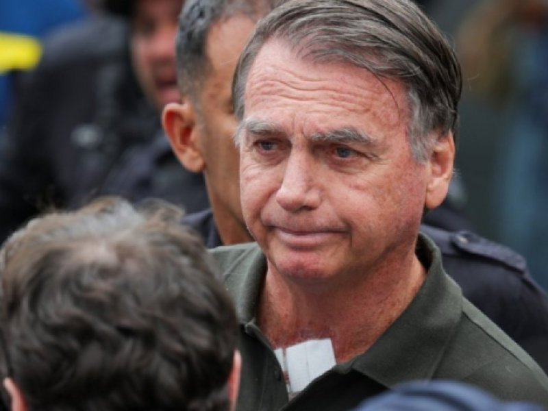 Bolsonaro apresenta piora da função renal, diz boletim médico