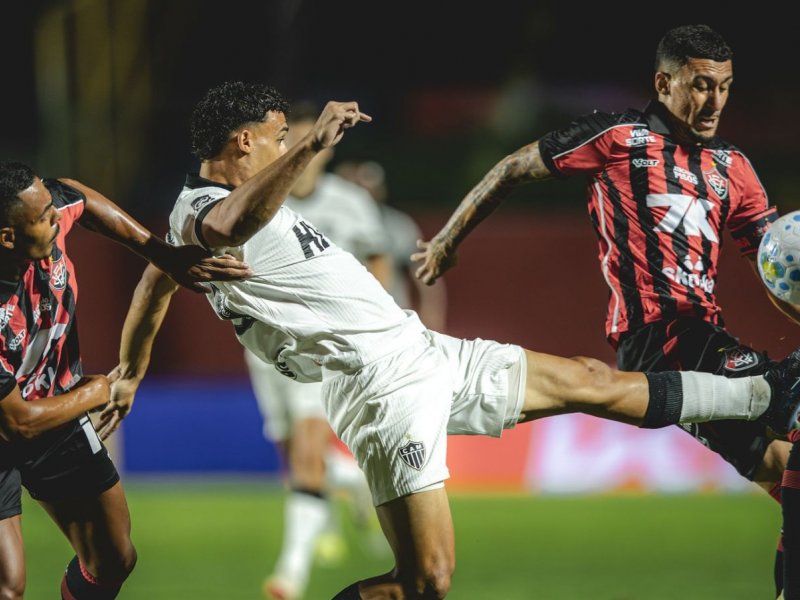 Vitória vence o Atlético-MG e salta na tabela do Campeonato Brasileiro