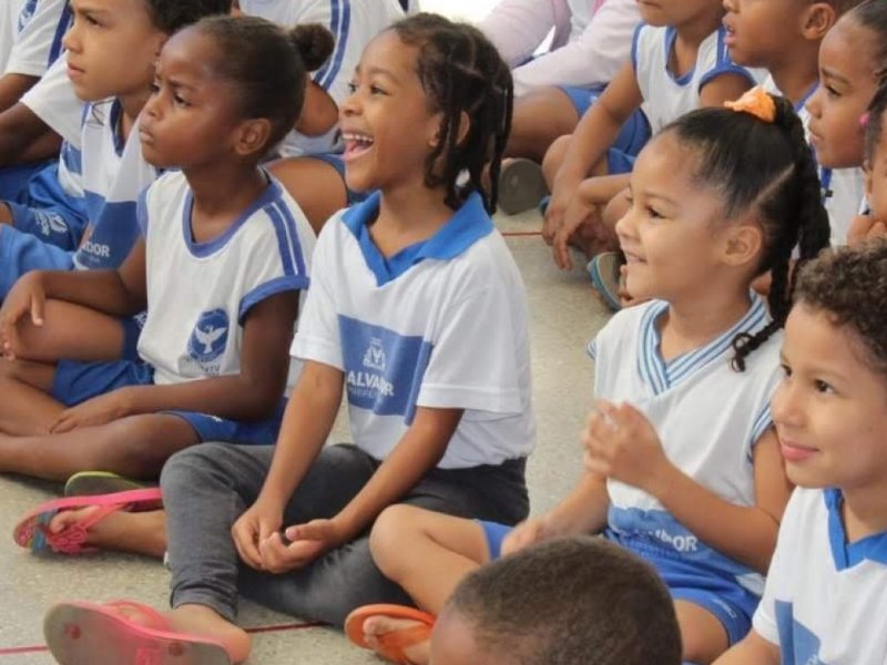 Ano letivo da rede municipal de Salvador começa nesta segunda-feira