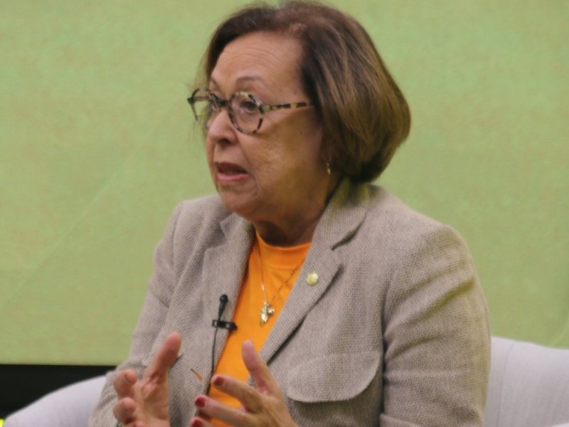 Lídice da Mata comenta indefinição de vice na base do PT na Bahia