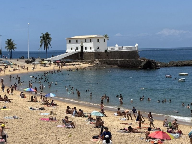 Porto da Barra terá área delimitada para banhistas com boias