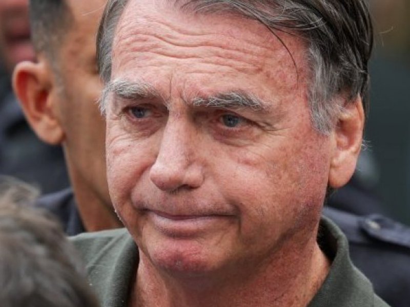 Bolsonaro apresenta melhora na UTI e inicia outros tratamentos