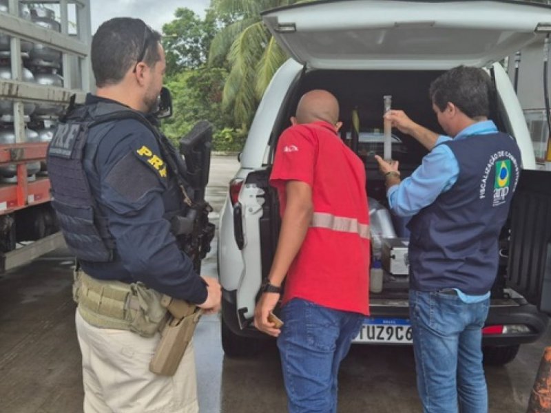 40 postos de gasolina são autuados por preços abusivos na Bahia