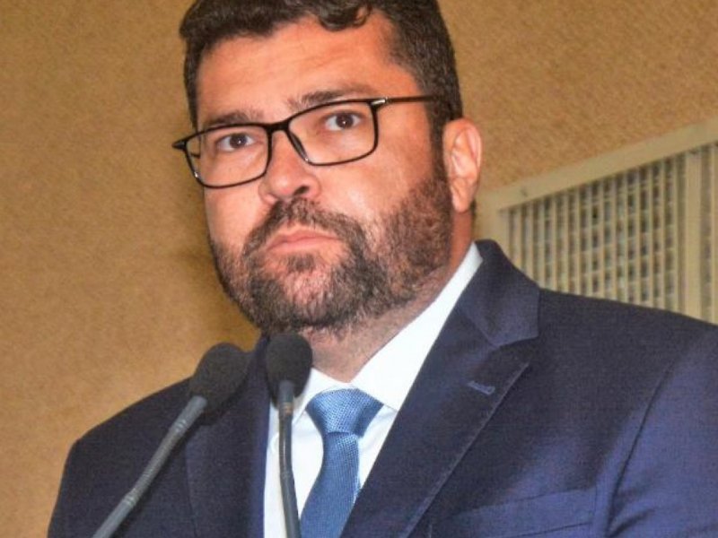 Alba confirma busca e apreensão em gabinete de Marcinho Oliveira durante operação da PF