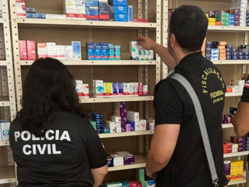 Fiscalização interdita farmácia e apreende mais de 470 medicamentos em Camaçari
