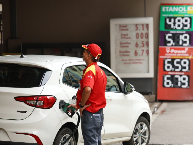 Refinaria de Mataripe reduz preços de gasolina e diesel na Bahia