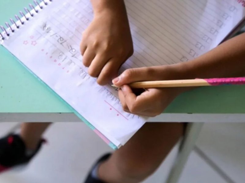 Após denúncia de irregularidades, prefeitura anula programa Pé na Escola