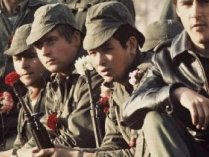 25 de Abril: Revolução dos Cravos derrubou ditadura e reinventou Portugal