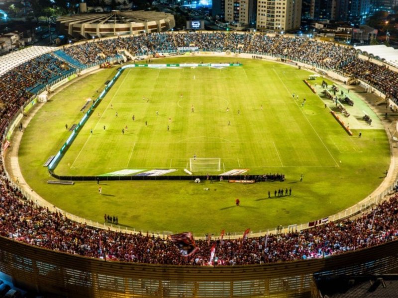 Confiança x Vitória: onde assistir, prováveis escalações e arbitragem