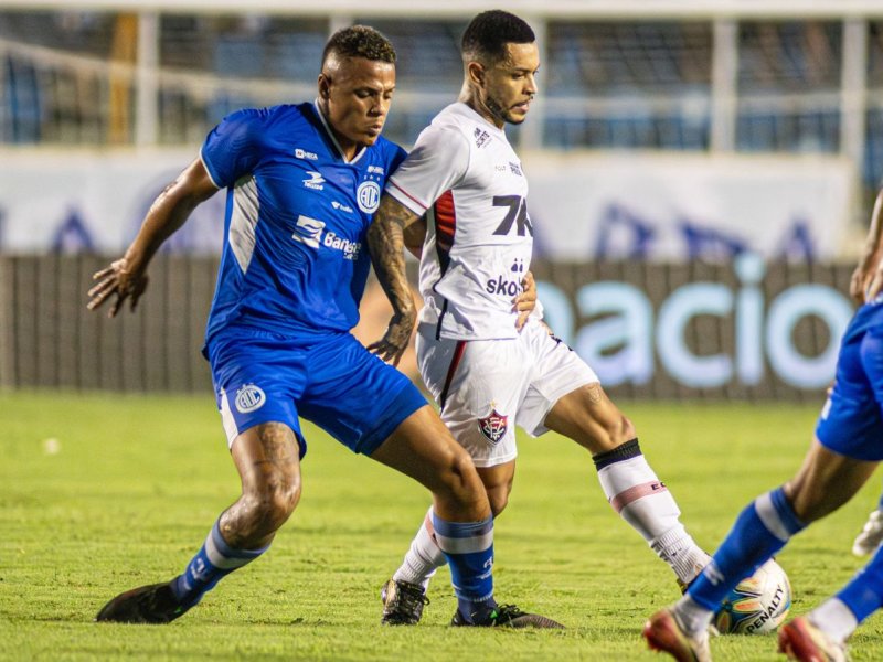 Vitória empata com o Confiança, mas avança em 1º do grupo do Nordestão