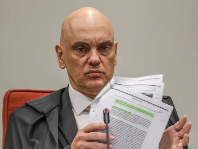 Moraes suspende aplicação da Lei da Dosimetria em ações do 8 de Janeiro