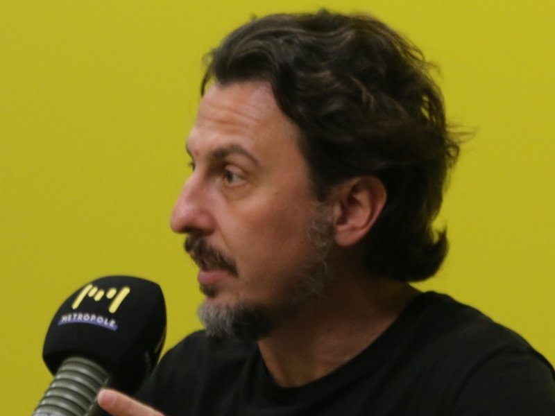 Leandro Demori vê “estrago grande” para Flávio Bolsonaro após caso Vorcaro