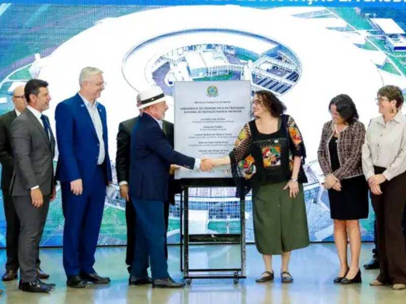 Brasil não abrirá mão da soberania sobre terras raras e minerais críticos, reafirma Lula