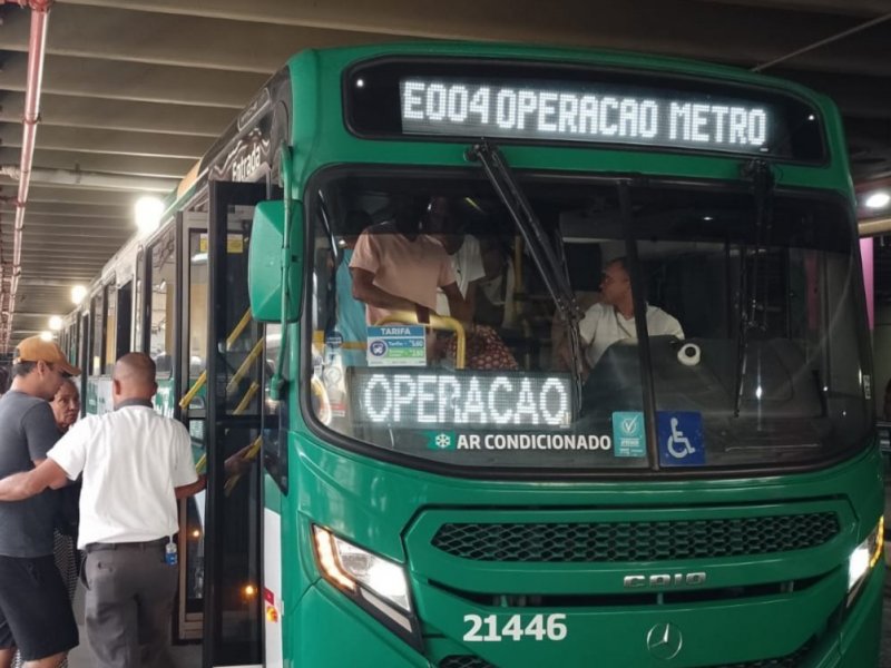 Rodoviários encerram greve com acordo e ônibus voltam a circular em Salvador