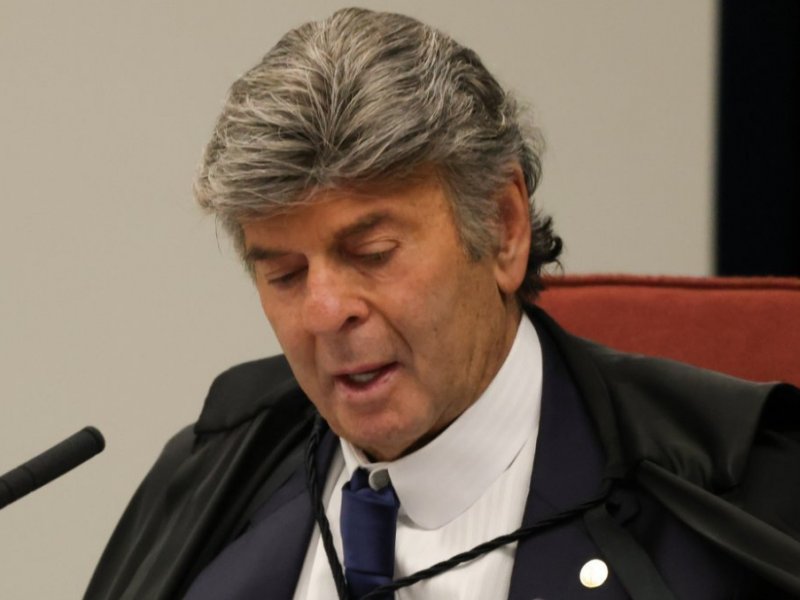 Fux acompanha Cármen Lúcia e vota contra mudanças na Lei da Ficha Limpa