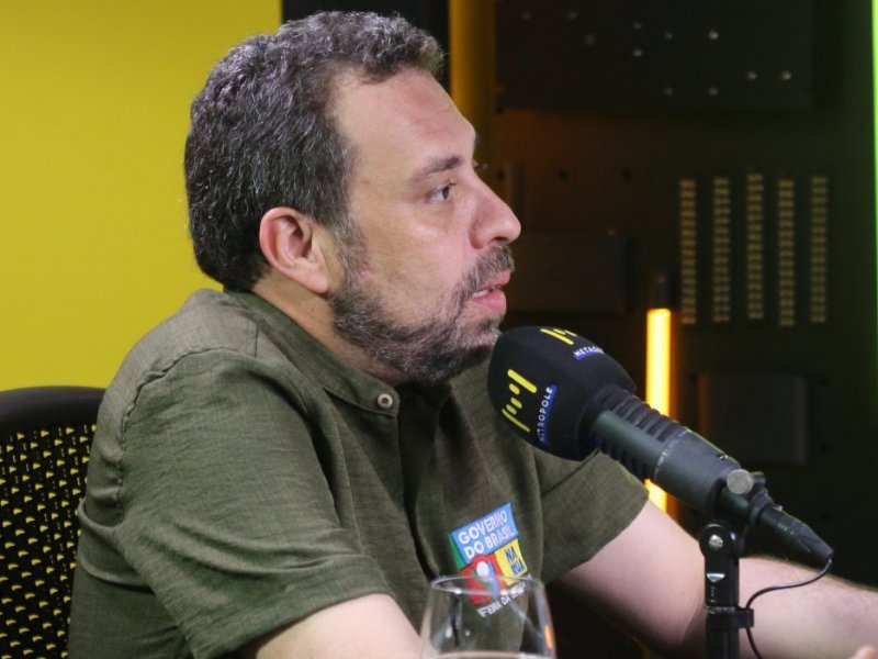 Eleitor fora das torcidas políticas decidirá a eleição presidencial, diz Boulos