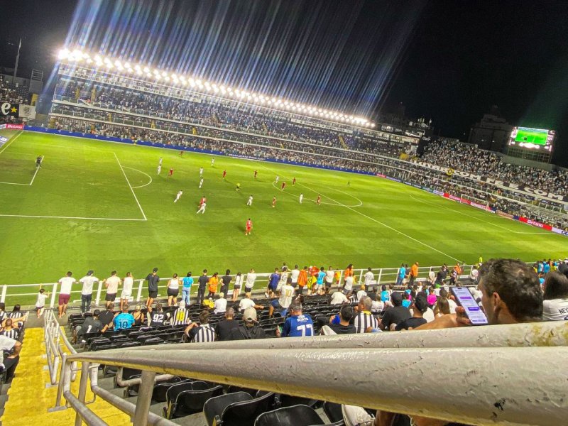 Santos x Vitória: onde assistir, prováveis escalações e arbitragem