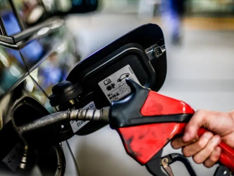 Governo amplia subsídios ao diesel e mantém benefício de R$ 11 para gás de cozinha