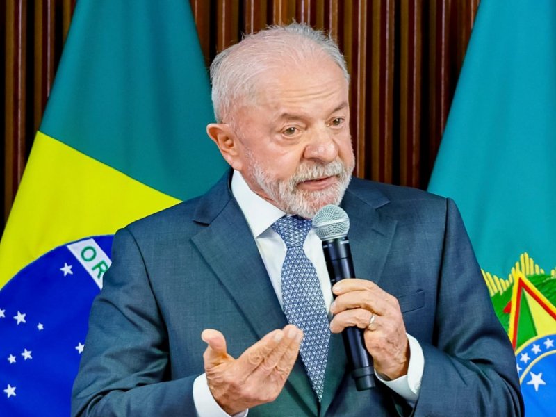 Lula diz que foi pego “de surpresa” com novas tarifas e que vai enviar carta a Trump