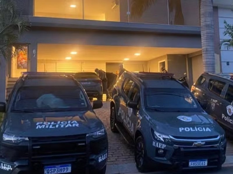 Chefe de investigadores e ex-estagiário do MP são presos por suspeita de ligação com o PCC