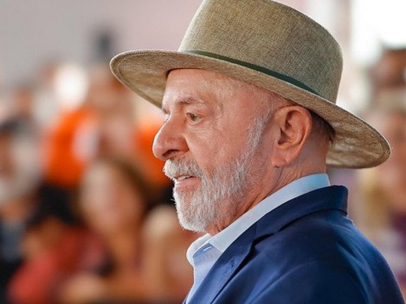 Quaest: Lula vence Flávio Bolsonaro no 1º e no 2º turno, aponta pesquisa
