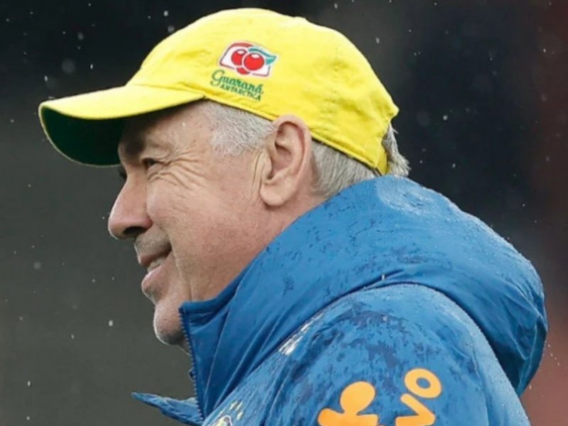 Prestes a estrear na Copa, Ancelotti mantém suspense sobre escalação