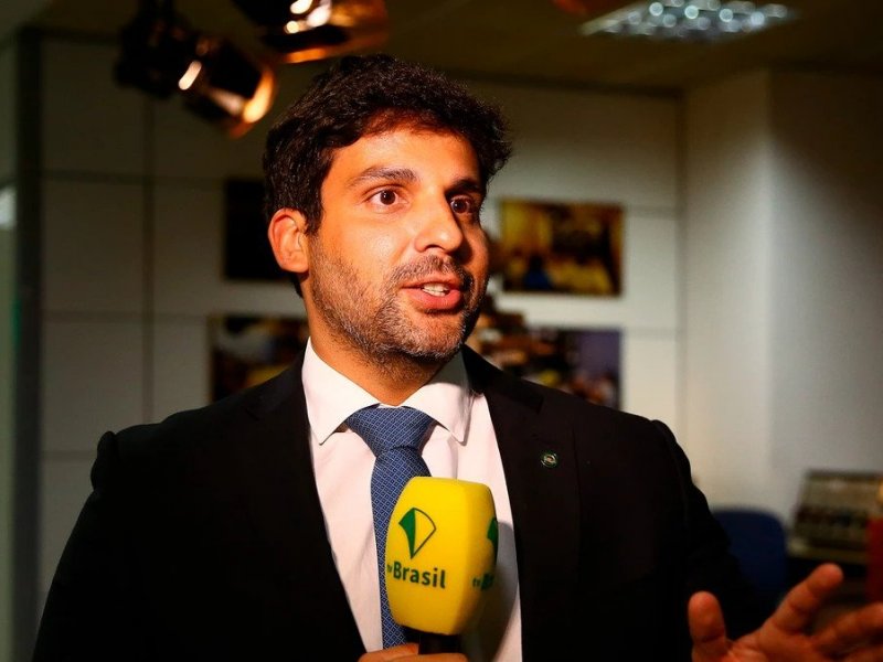 Ligado aos Bolsonaro e ao Caso Master, capitão baiano tem punição decretada por Jerônimo