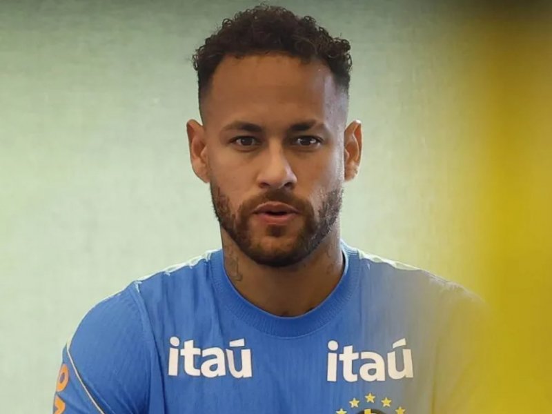 Neymar participa de treino coletivo e aumenta chances de jogar contra Escócia