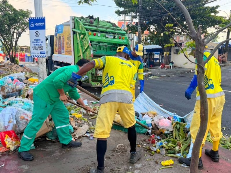 Limpurb retoma atividades e intensifica limpeza urbana após fim da paralisação
