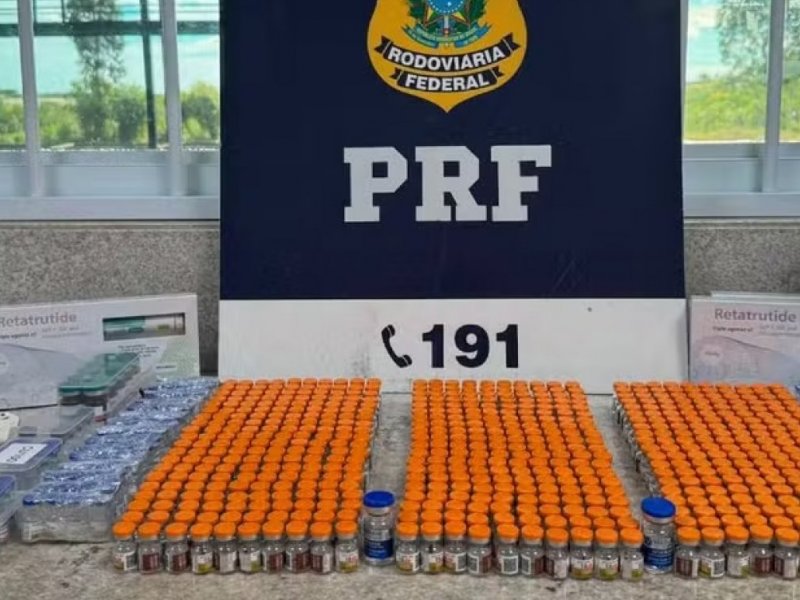 PRF apreende medicamentos para emagrecimento em ônibus na Bahia