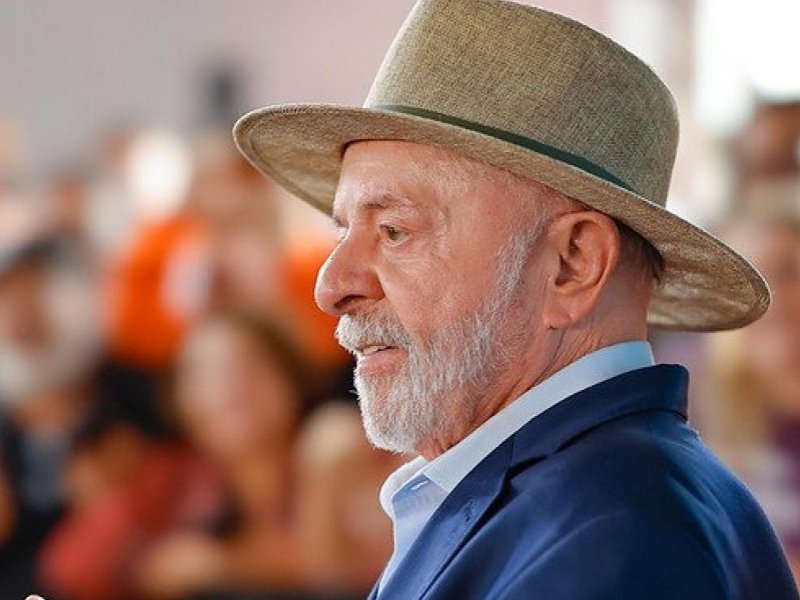 Lula desembarca no Paraguai para reunião do Mercosul-Japão