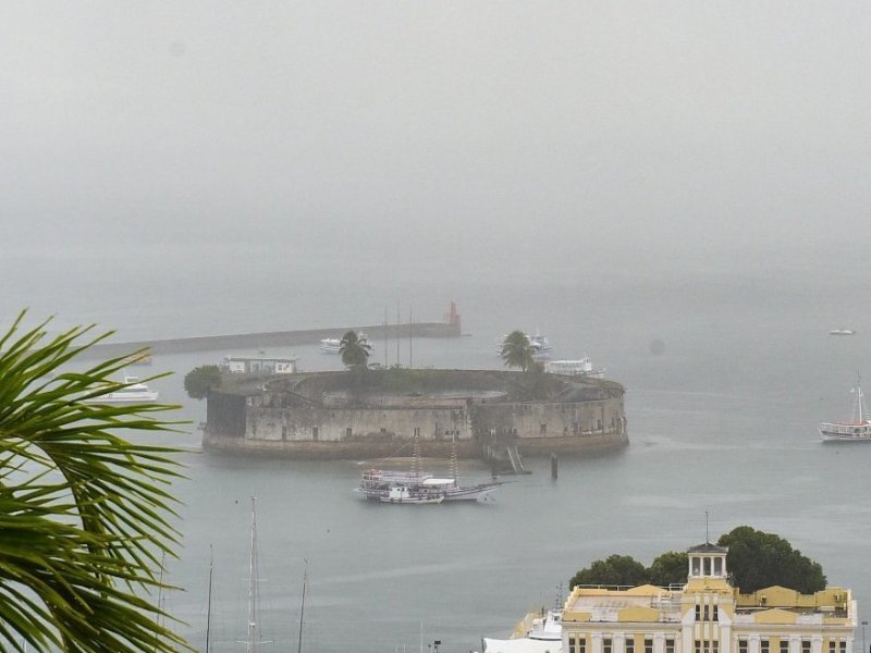 Boca do Rio lidera volume de chuva em Salvador; tempo deve firmar a partir de quarta