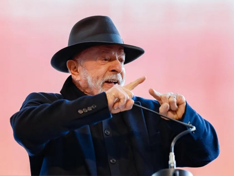 Lula chama de "pirataria" pedágio de 20% anunciado por Trump no Estreito de Ormuz