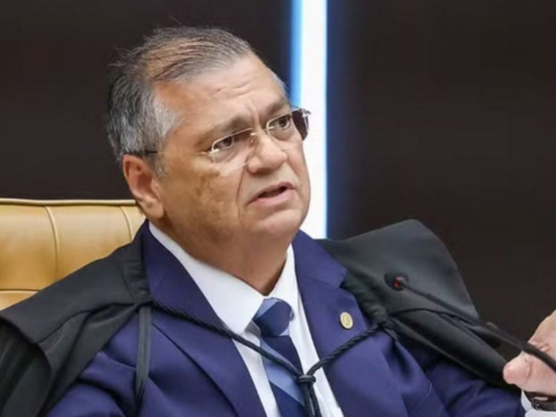 Dino cobra transparência sobre emendas e dá 30 dias para Congresso prestar esclarecimentos