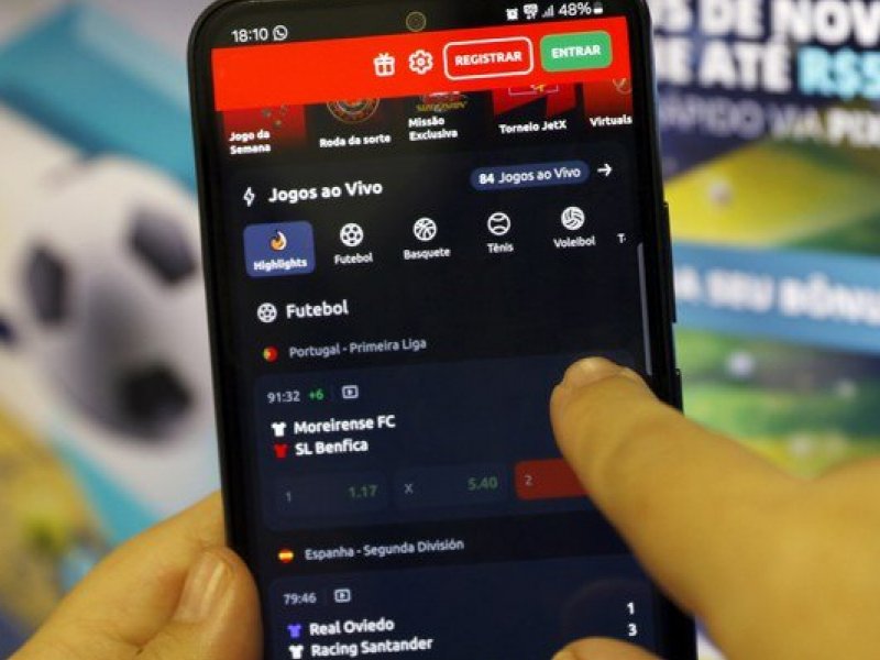 Aos Fatos: Tarifaço dos EUA contra o Brasil e bets ilegais são destaques; ouça 