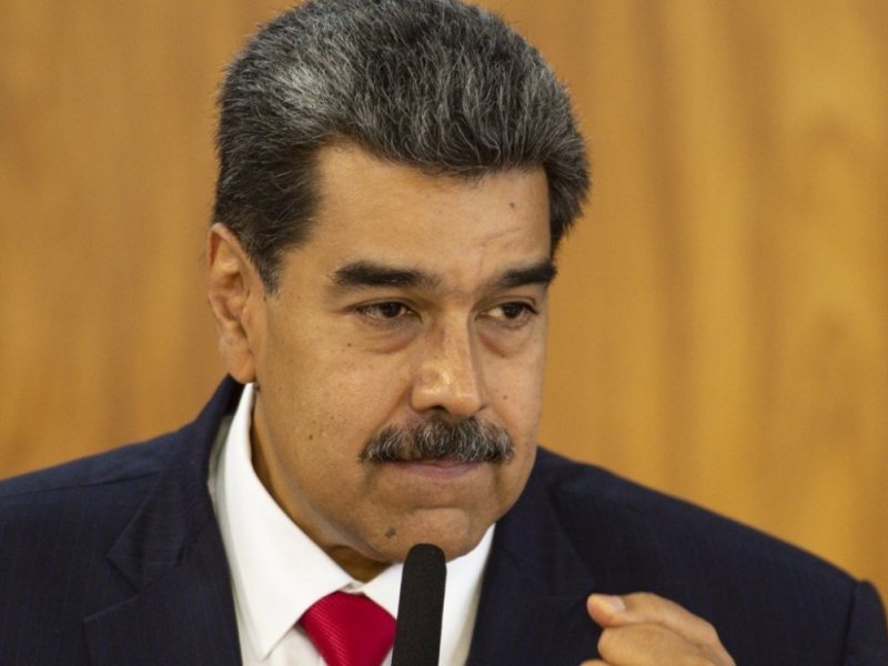 Preso nos EUA, Nicolás Maduro tem julgamento marcado para 2027