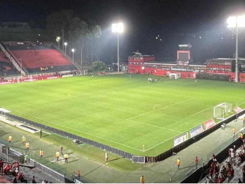 Vitória x Palmeiras: onde assistir, prováveis escalações e arbitragem