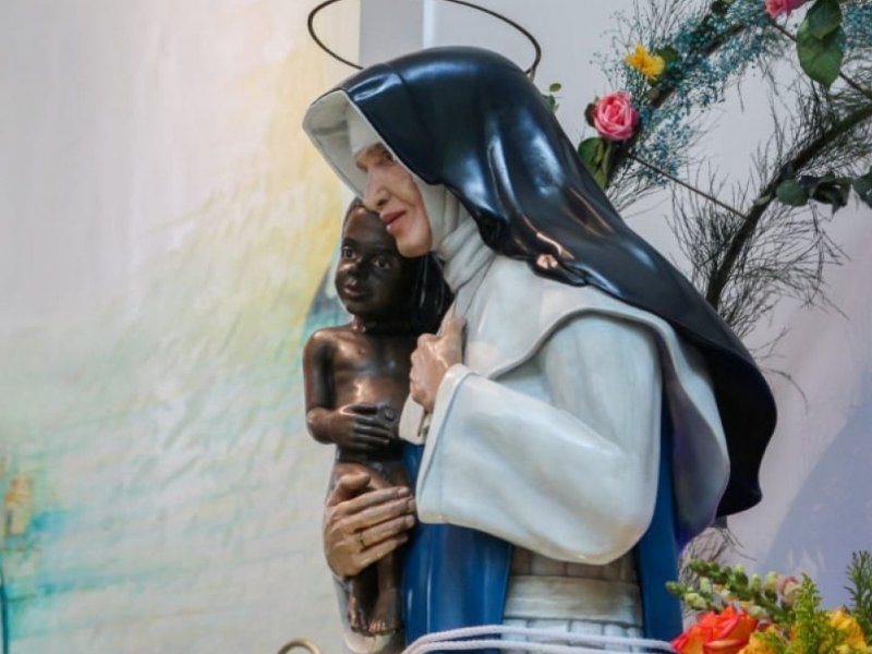 Festa de Santa Dulce terá missas, procissões e shows em Salvador; confira a programação