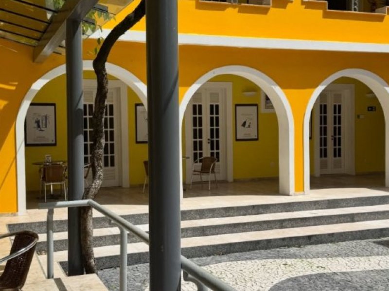 Denúncia de discriminação provoca interdição de cafeteria no Goethe-Institut