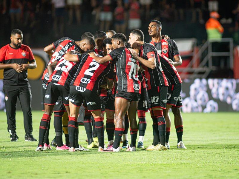 CBF divulga áudios do VAR das expulsões do confronto entre Vitória e Palmeiras