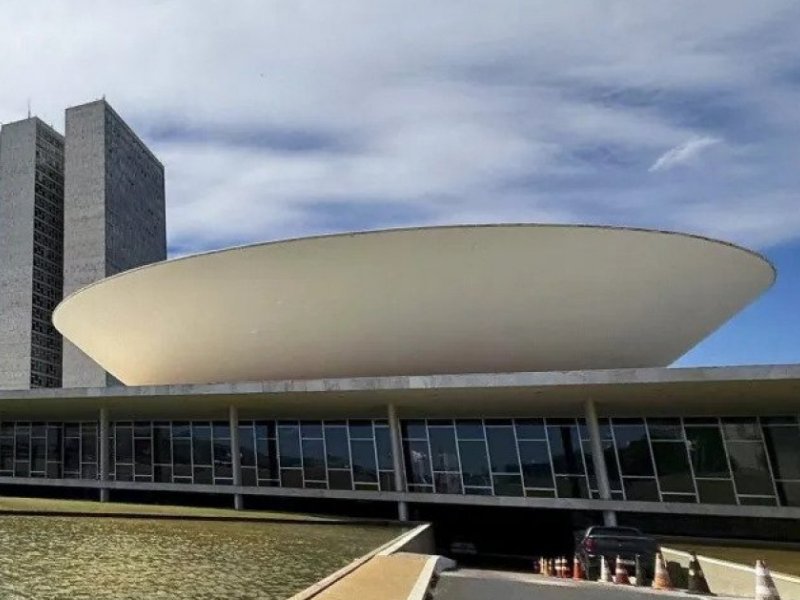 Congresso encerra recesso, mas parlamentares ainda não retornam para Brasília