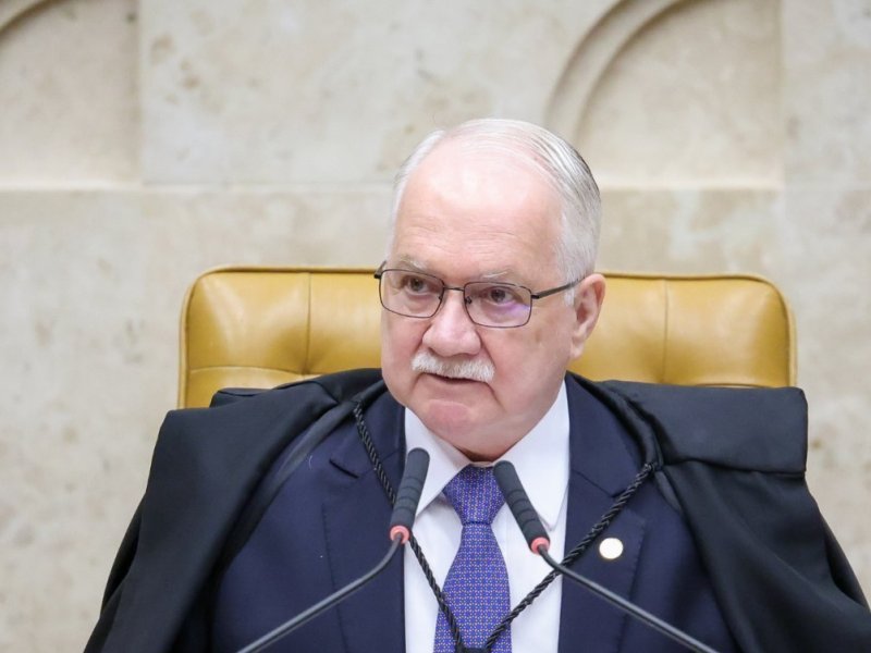 Na abertura do Judiciário, Fachin afirma que críticas não fragilizam, mas fortalecem o STF