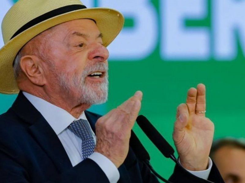 Lula critica decisão dos EUA de revogar visto de embaixadora brasileira: “Irresponsável”