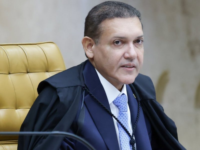 Presidente do TSE defende urnas e diz que desacreditá-las afasta eleitores
