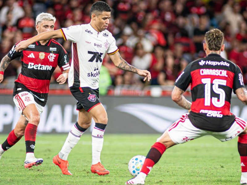 Vitória não resiste pressão e perde para o Flamengo no Maracanã pelo Brasileiro