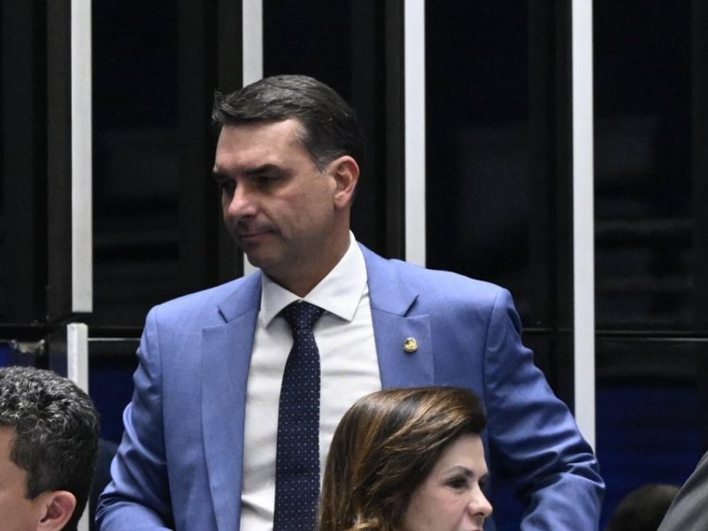Suposta fraude na filiação impede Flávio Bolsonaro de registrar candidatura à Presidência