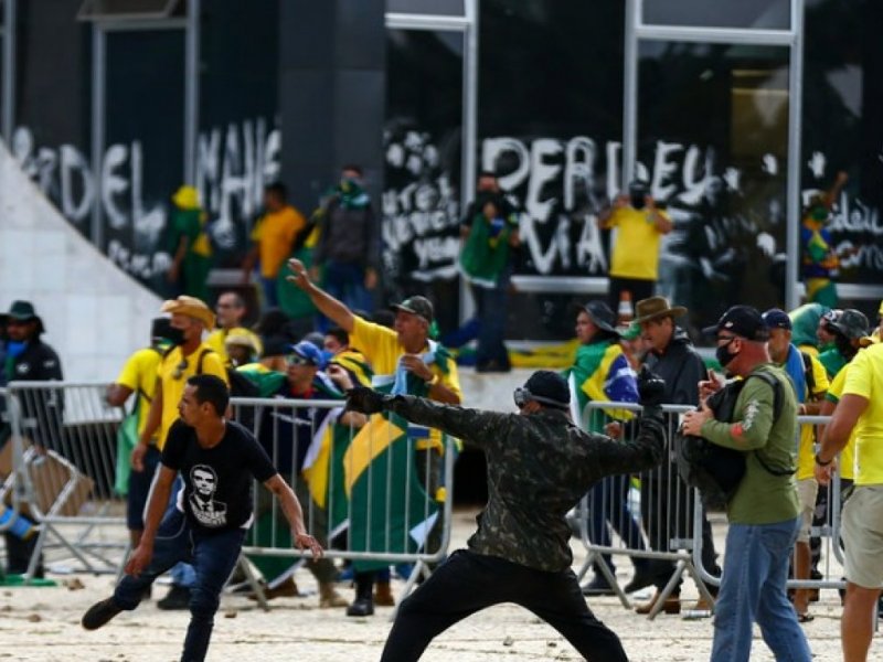 Cinco partidos lançam candidatos ligados aos atos de 8 de Janeiro