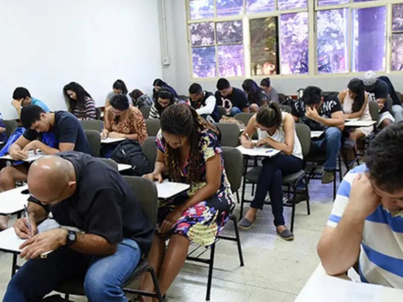 Participantes do Encceja já podem pedir reaplicação das provas; veja quem tem direito